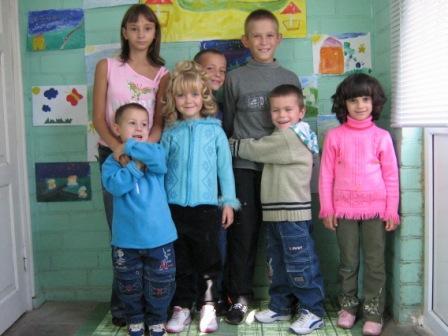 Еще две семьи Харькова получили право на усыновление